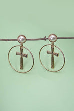 Round Cross Pearl Earring