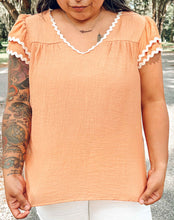 Wavy Trim Ruffle Top | Peachy