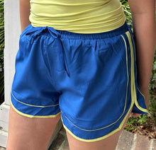 Bounds Active Shorts | Blue/Butter Yellow