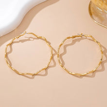 Oversized Hammered Wavy Hoop | Gold