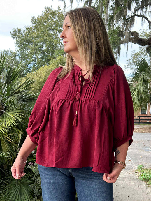 Pin Tuck Flowy Top | Burgundy
