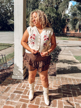Vintage Embriodery Scalloped Vest | Taupe