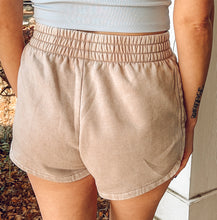 Washed Dolphin Shorts | Mocha