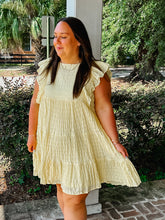 Textured Shadow Curvy Dress | Yellow