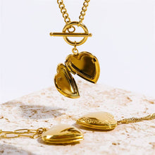 Locket Toggle Necklace | Gold