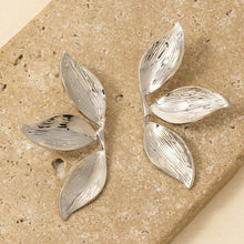 3 Leaf Dangle Earrings | Gold