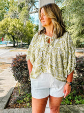 Peony Wave Top | Lime