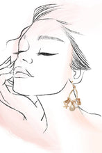 Teardrop Shell Starfish Earring | Gold