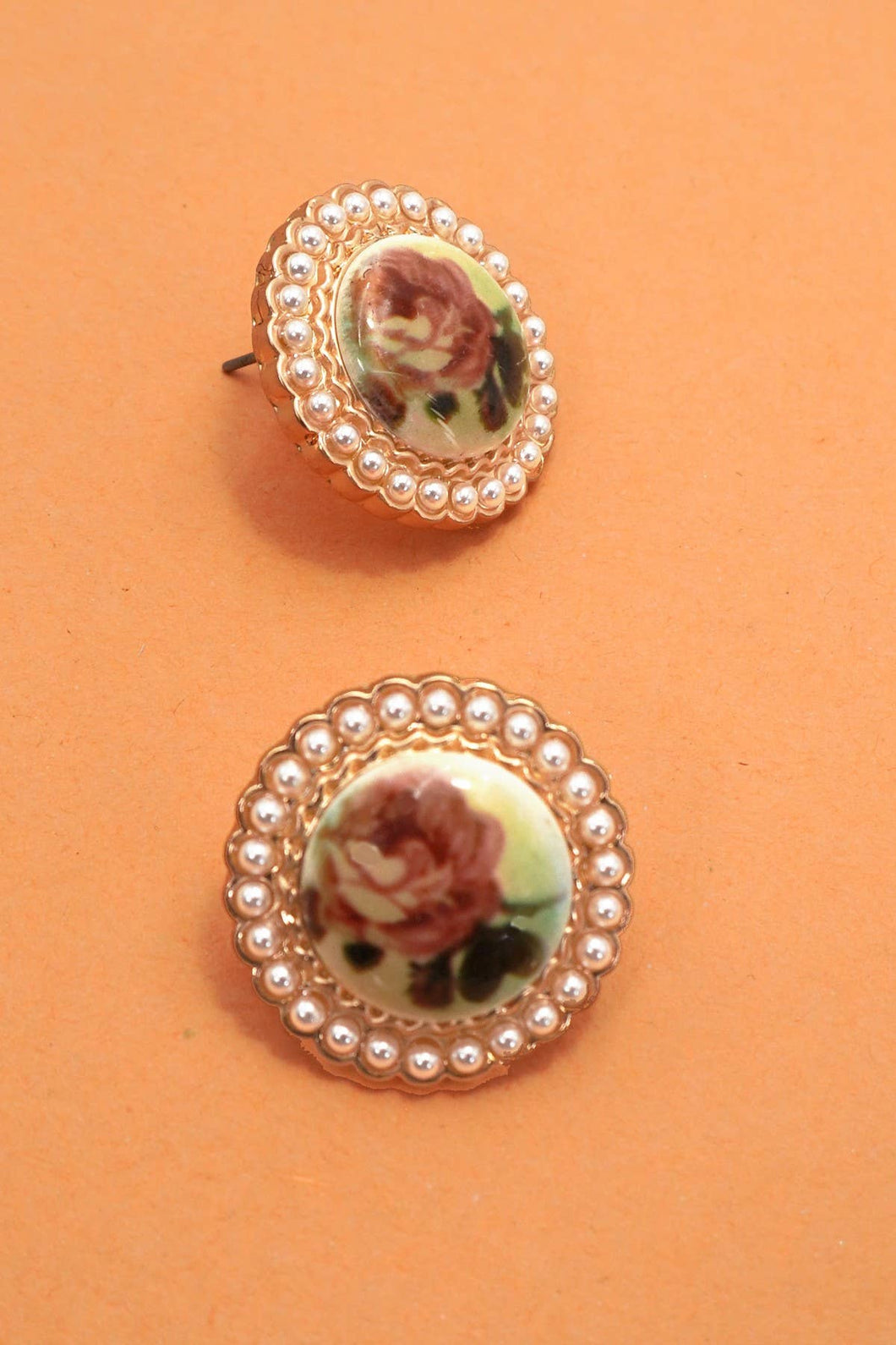 Vintage Pearl Stud Earrings