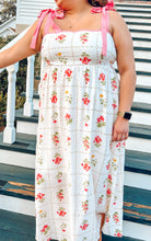 Scalloped Tile Maxi Dress Curvy | Pink