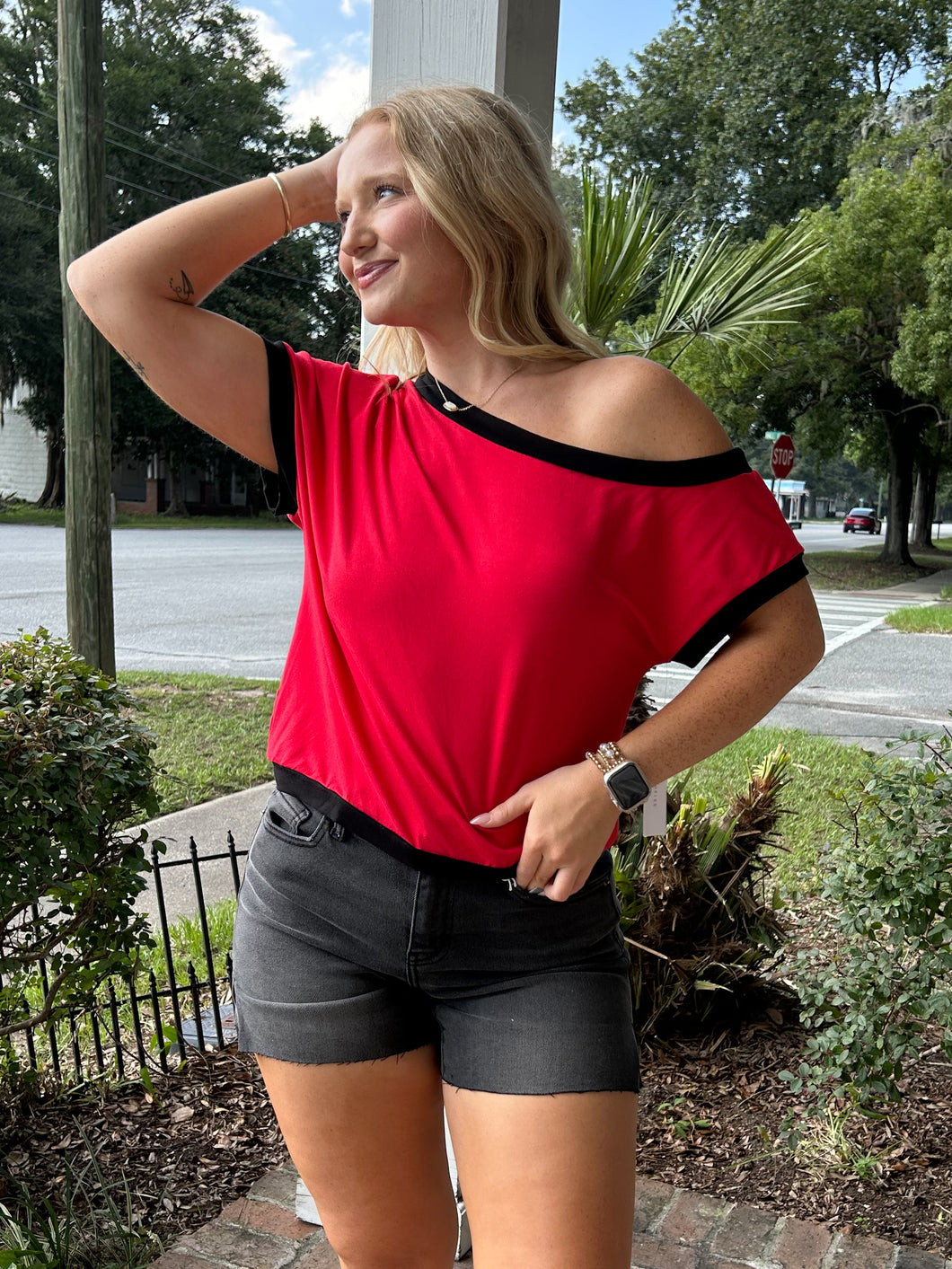 Off Shoulder Knit Top | Red