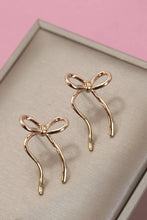 Wire Bud Stud Earring