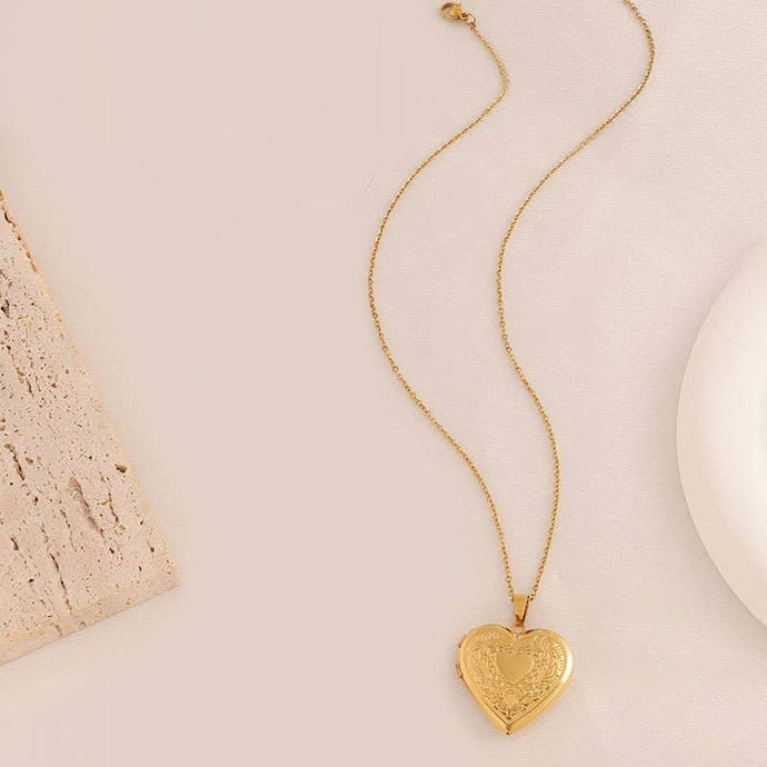 Heart Locket Necklace | Gold