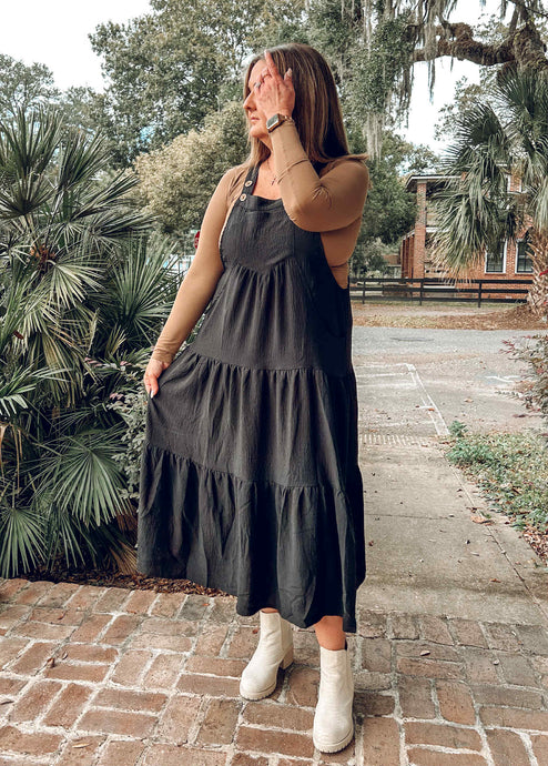 Stroll Overall Midi Dress | Black