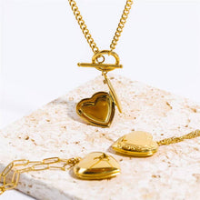 Locket Toggle Necklace | Gold