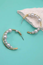 Wavy Pearl Hoops | Gold
