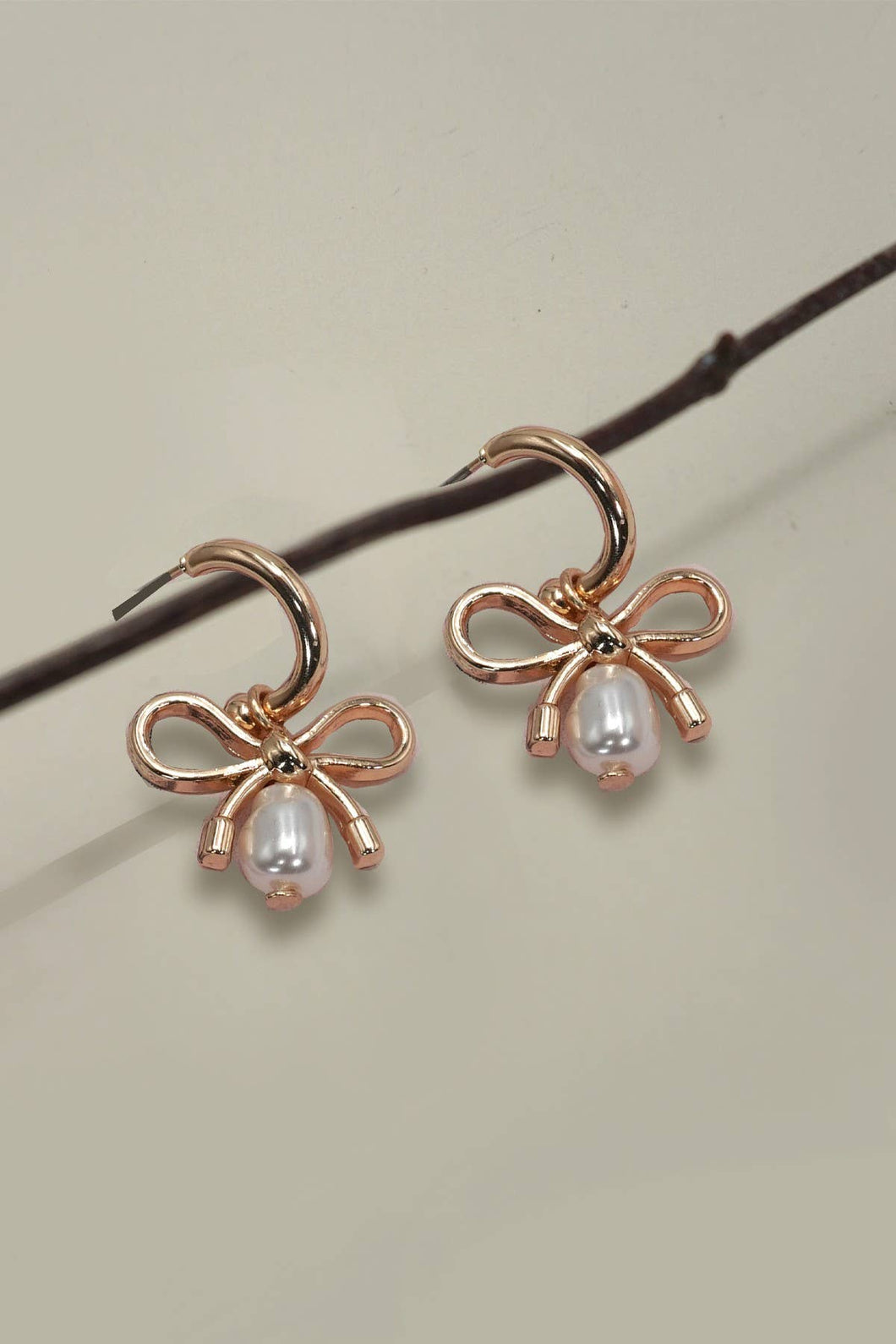 Bow Pearl Mini Earring