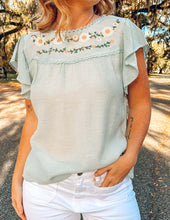Vine Floral Embroidery Top | Mint