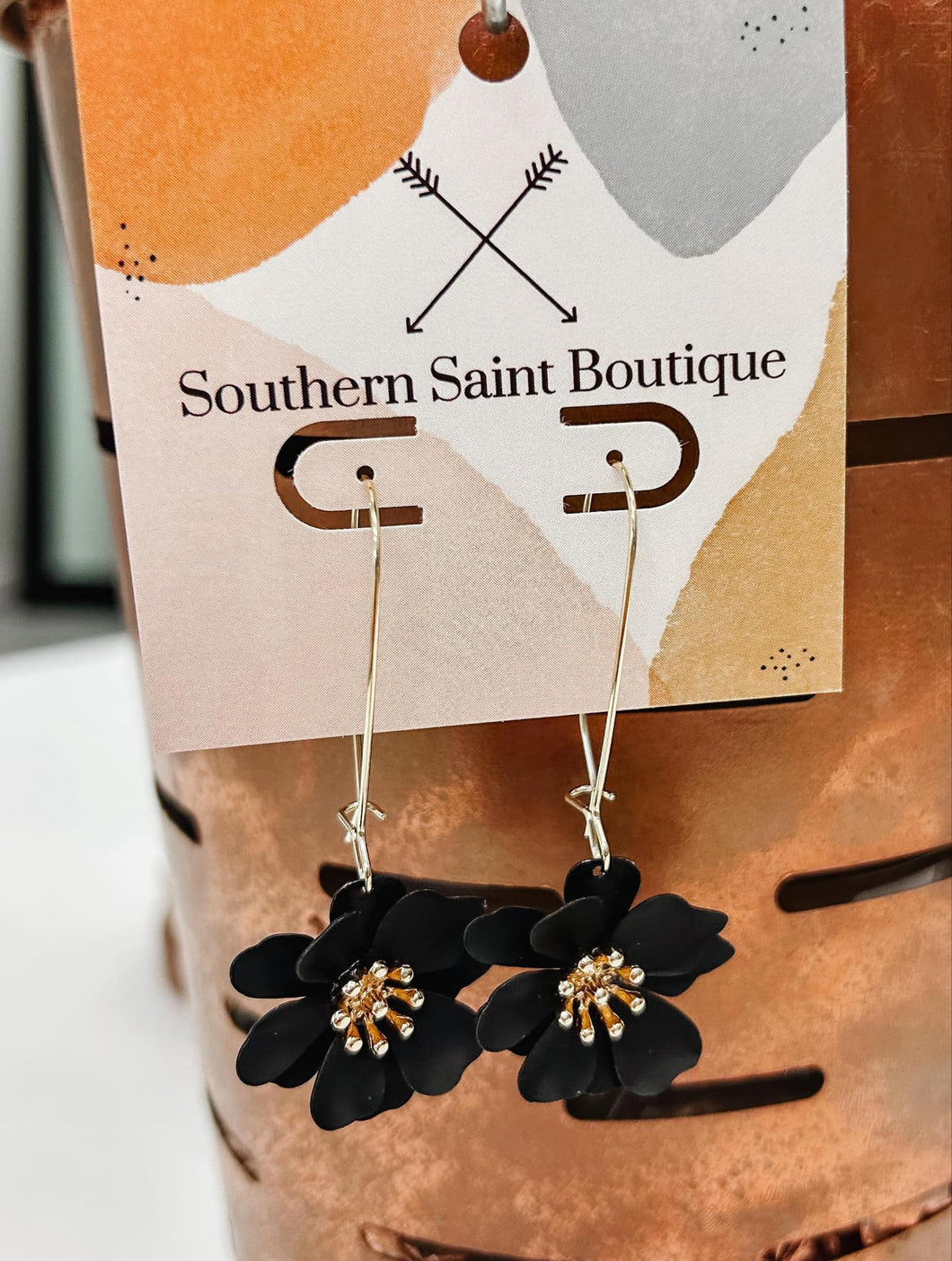 Dropped Black Flower Earring