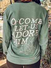Come Let Us Adore Him Tee | Green