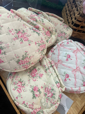 Heart Floral Makeup Bag  | 2 Colors