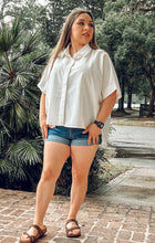 Relaxed Hidden Button Top | White