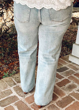 Ana Wide Finished Hem Denim
