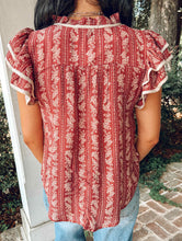 Borderline Floral Curvy Top | Burgundy