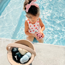 Strawberry Patch Bath Toys